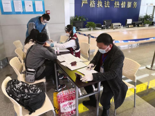 成都空港門戶的抗疫防線 15座酒店、1545次航班的“云端守護(hù)”